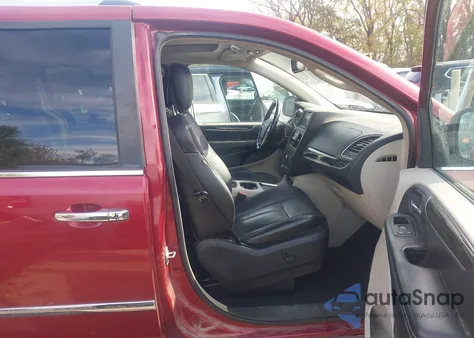 2011 Chrysler Town & Country Limited z USA, uszkodzony, nr VIN 2A4RR6DG1BR655651